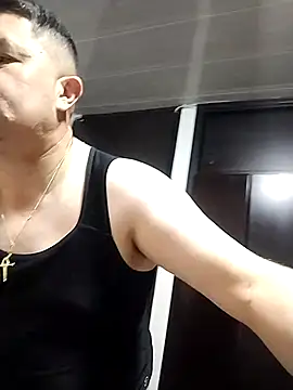 BigCristh79 online show from December 2025 08:36:01 PM