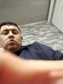 BigCristh79 online show from November 2025 04:38:02 AM