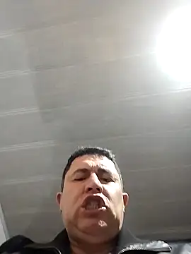 BigCristh79 online show from April 2026 02:07:02 PM