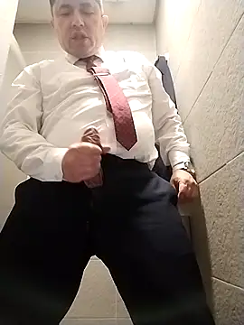 BigCristh79 online show from November 2025 09:18:01 PM