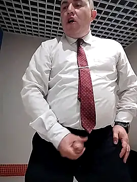 BigCristh79 online show from May 2026 07:38:02 AM