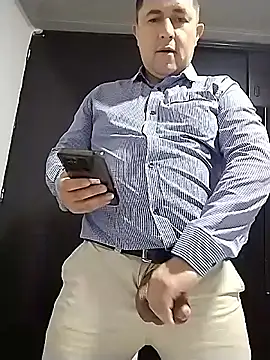 BigCristh79 online show from June 2026 07:51:02 PM