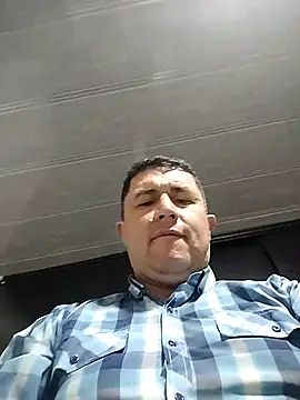 BigCristh79 online show from November 2025 02:43:02 PM