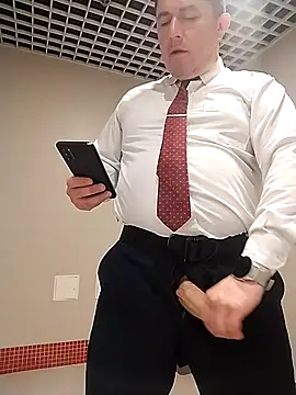 BigCristh79 online show from December 2025 04:00:01 AM