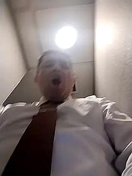 BigCristh79 online show from November 2025 05:06:01 PM