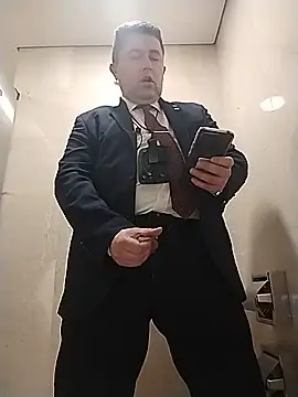 BigCristh79 online show from July 2026 04:35:02 PM