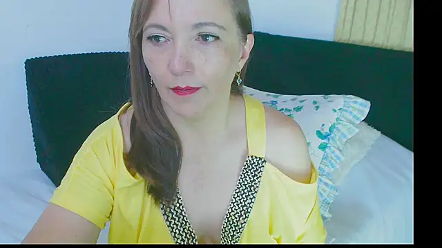 Kendraline1 online show from March 2026 11:37:02 PM