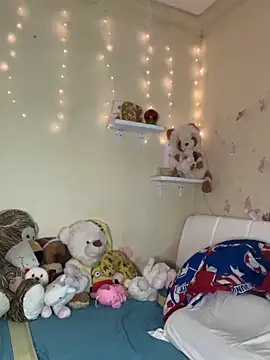 effie castroo online show from October 2025 12:23:02 AM