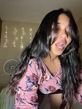 effie castroo online show from September 2025 02:56:01 AM