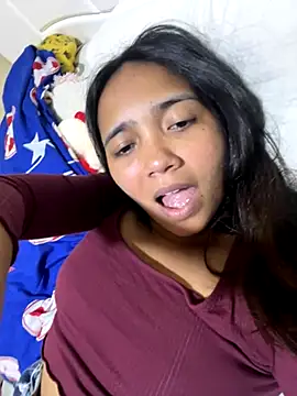 effie castroo online show from October 2025 08:32:02 PM