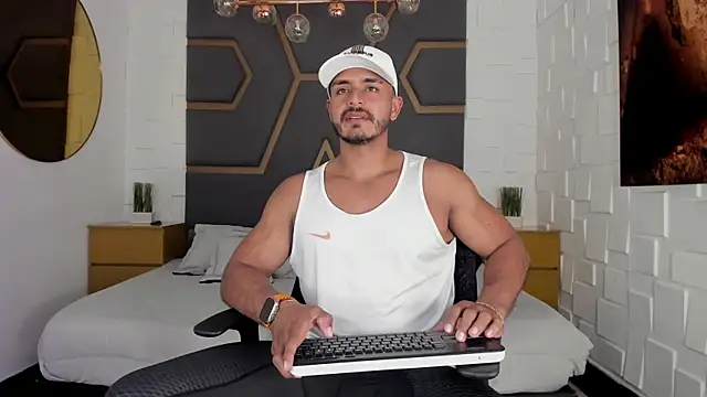 magnusclark online show from September 2025 06:19:01 PM