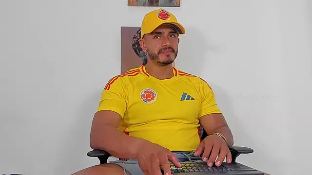 magnusclark online show from June 2026 07:18:02 PM