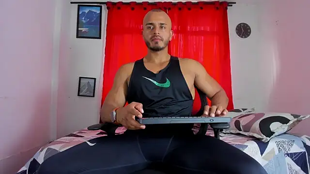 magnusclark online show from November 2025 05:28:02 PM