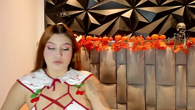 megan whitee   online show from October 2025 02:21:02 AM