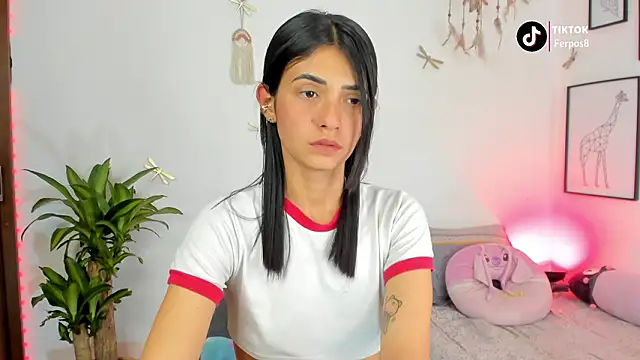 princessluna 19 online show from February 2026 07:10:02 PM