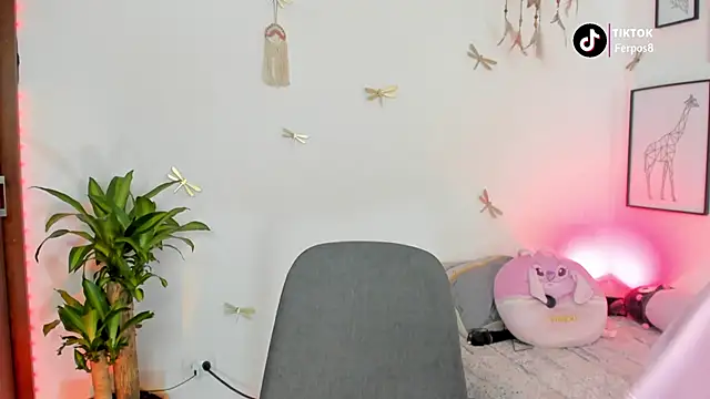 princessluna 19 online show from February 2026 08:03:02 PM