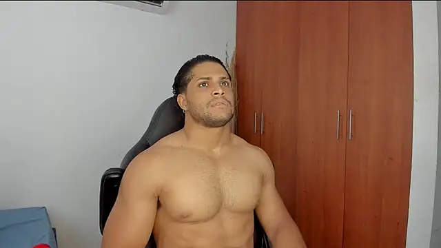 Evansdark1 online show from April 2026 10:32:02 PM