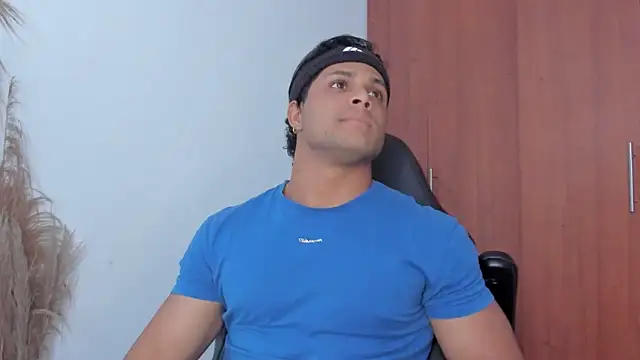 Evansdark1 online show from March 2026 10:19:01 PM