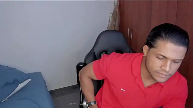 Evansdark1 online show from April 2026 11:09:02 PM