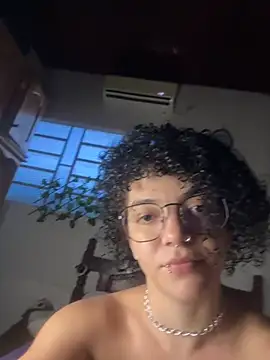 Snapshot of CamillyBlum chatting on March 2026 10:38:01 PM CamillyBlum online show from March 2026 10:38:01 PM