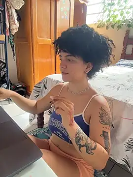 CamillyBlum online show from November 2025 06:08:01 PM