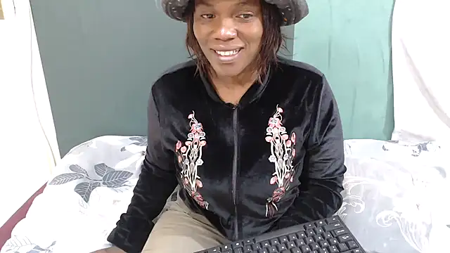 Snapshot of sexythae32 chatting on March 2026 07:48:02 AM sexythae32 online show from March 2026 07:48:02 AM