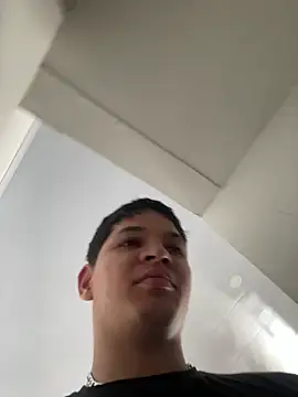 Snapshot of RobinLenoxx chatting on October 2025 04:37:01 PM RobinLenoxx online show from October 2025 04:37:01 PM