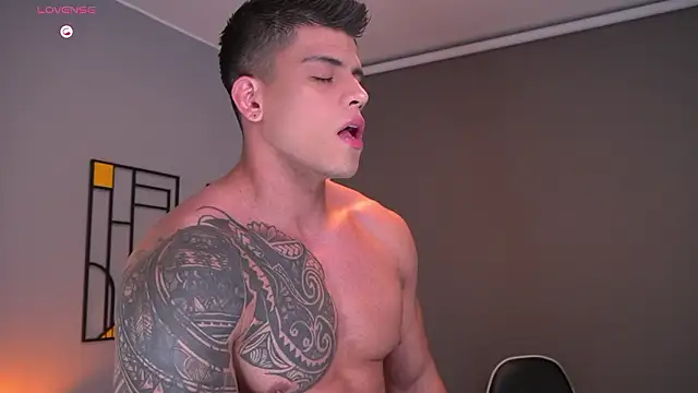 tyler muscle1 online show from February 2026 12:18:01 AM