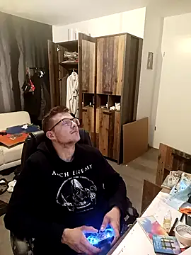 liema3156 online show from November 2025 08:56:02 PM