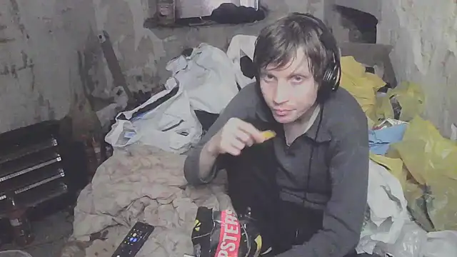Snapshot of makarov1993 chatting on May 2026 02:02:02 PM makarov1993 online show from May 2026 02:02:02 PM