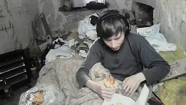 Snapshot of makarov1993 chatting on May 2026 02:47:01 PM makarov1993 online show from May 2026 02:47:01 PM
