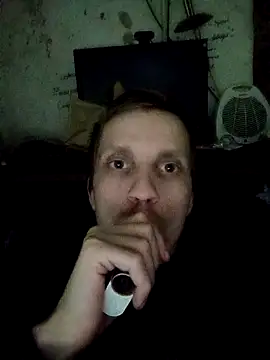 Snapshot of makarov1993 chatting on November 2025 04:43:02 PM makarov1993 online show from November 2025 04:43:02 PM