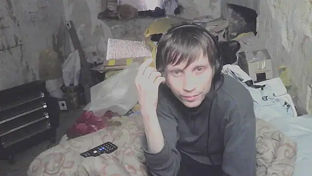 Snapshot of makarov1993 chatting on April 2026 08:04:02 PM makarov1993 online show from April 2026 08:04:02 PM