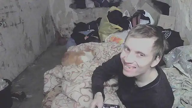 Snapshot of makarov1993 chatting on November 2025 08:18:01 AM makarov1993 online show from November 2025 08:18:01 AM