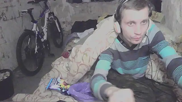 makarov1993 online show from October 2025 08:21:02 PM