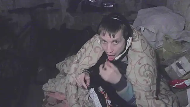 Snapshot of makarov1993 chatting on December 2025 08:13:02 AM makarov1993 online show from December 2025 08:13:02 AM