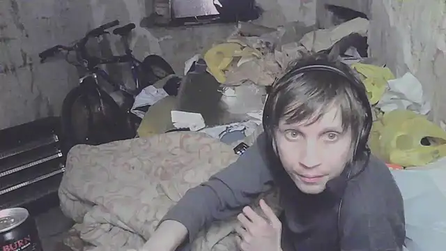 Snapshot of makarov1993 chatting on May 2026 10:02:02 PM makarov1993 online show from May 2026 10:02:02 PM