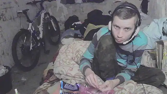 Snapshot of makarov1993 chatting on October 2025 10:31:01 PM makarov1993 online show from October 2025 10:31:01 PM