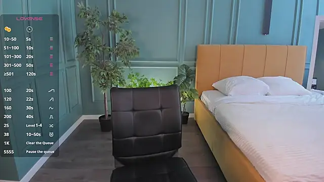 chloe dreammm online show from April 2026 05:30:02 AM