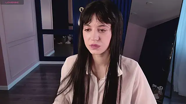 chloe dreammm online show from April 2026 05:20:01 AM