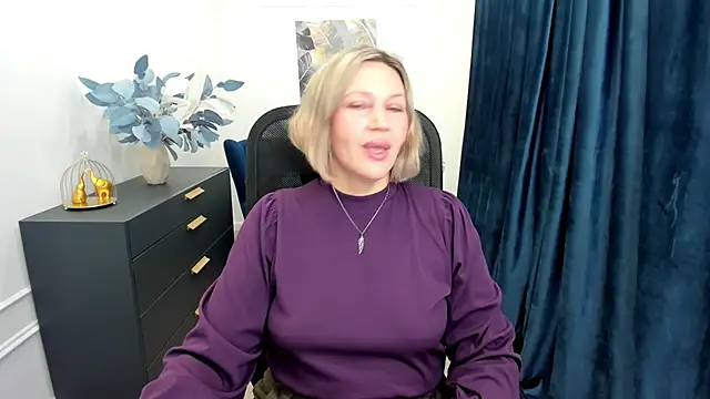 NinaStarle online show from October 2025 04:46:02 AM