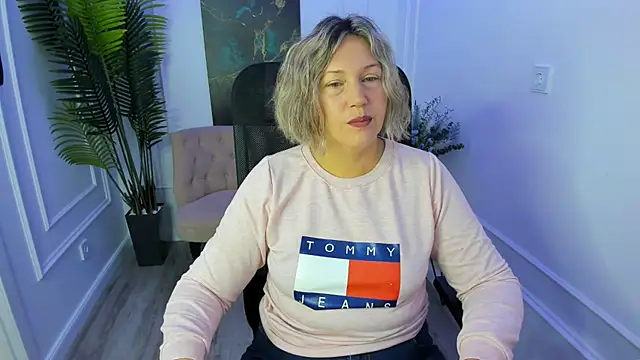 NinaStarle online show from September 2025 04:52:01 AM