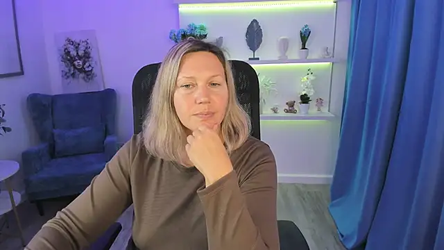 NinaStarle online show from September 2025 11:32:01 AM