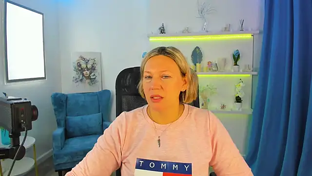 NinaStarle online show from October 2025 04:36:01 AM
