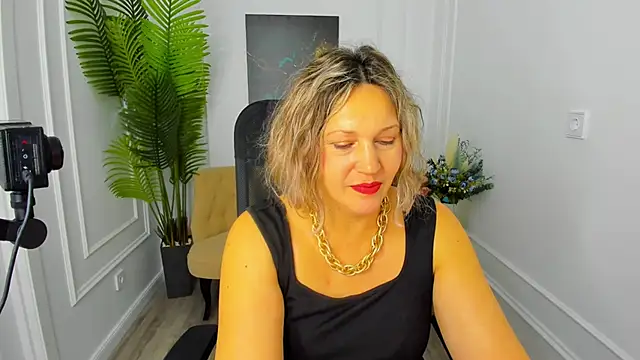 NinaStarle online show from November 2025 04:38:02 AM