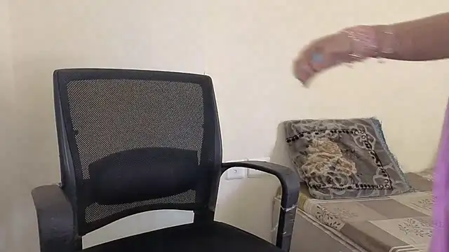 Snapshot of BABY_RANI_ chatting on April 2026 05:13:01 AM BABY RANI online show from April 2026 05:13:01 AM