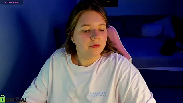 Chloee White online show from September 2025 06:53:01 AM