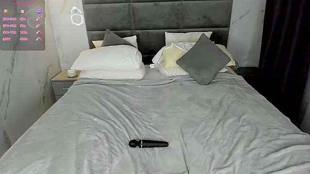 Snapshot of Chloee_White chatting on December 2025 09:31:01 AM Chloee White online show from December 2025 09:31:01 AM