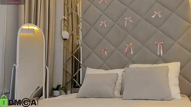 Chloee White online show from April 2026 09:24:01 AM