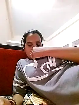 Snapshot of JHILMIL chatting on April 2026 05:31:01 PM JHILMIL online show from April 2026 05:31:01 PM